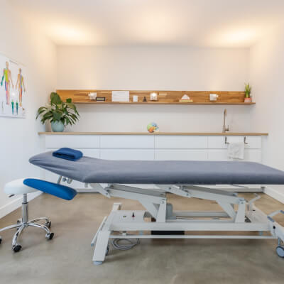 De Beule, Menniké Menniké De Beule